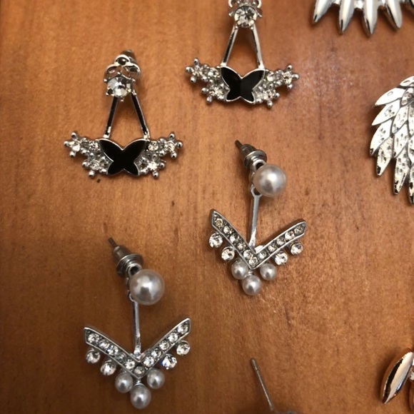 8 Pairs Gorgeous, Cool Mix & Match Earrings - Picture 3 of 9